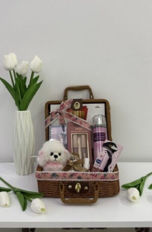 Chic Beauty & Sweet Treats Gift Bag